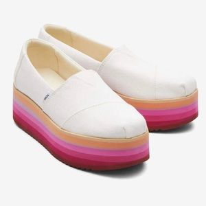Toms white canvas platform slip ons